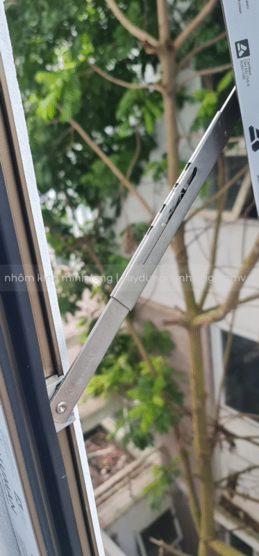 NHÔM KÍNH MINH LONG